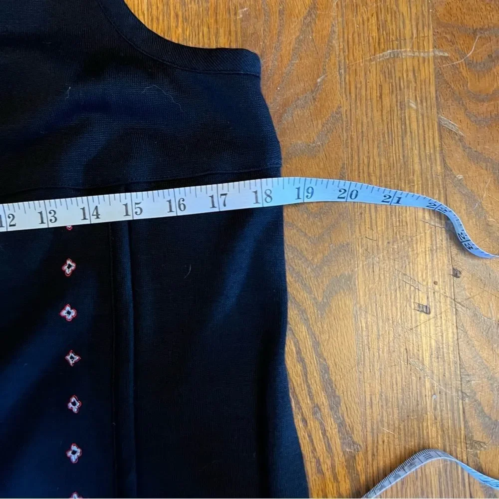 Vintage Garnet Hill Black Floral Embroidered Wool Dress, Size 14 Petite - Picture 12 of 16